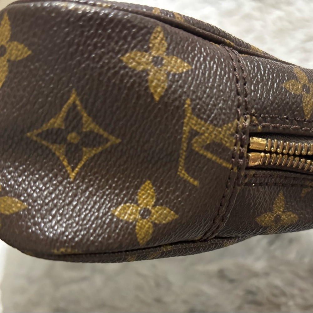 LOUIS VUITTON Monogram Trousse Toilette 23 - Picture 6 of 14
